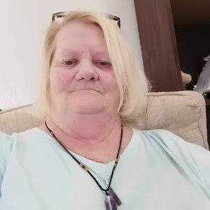 Meet your Posher, Carrie